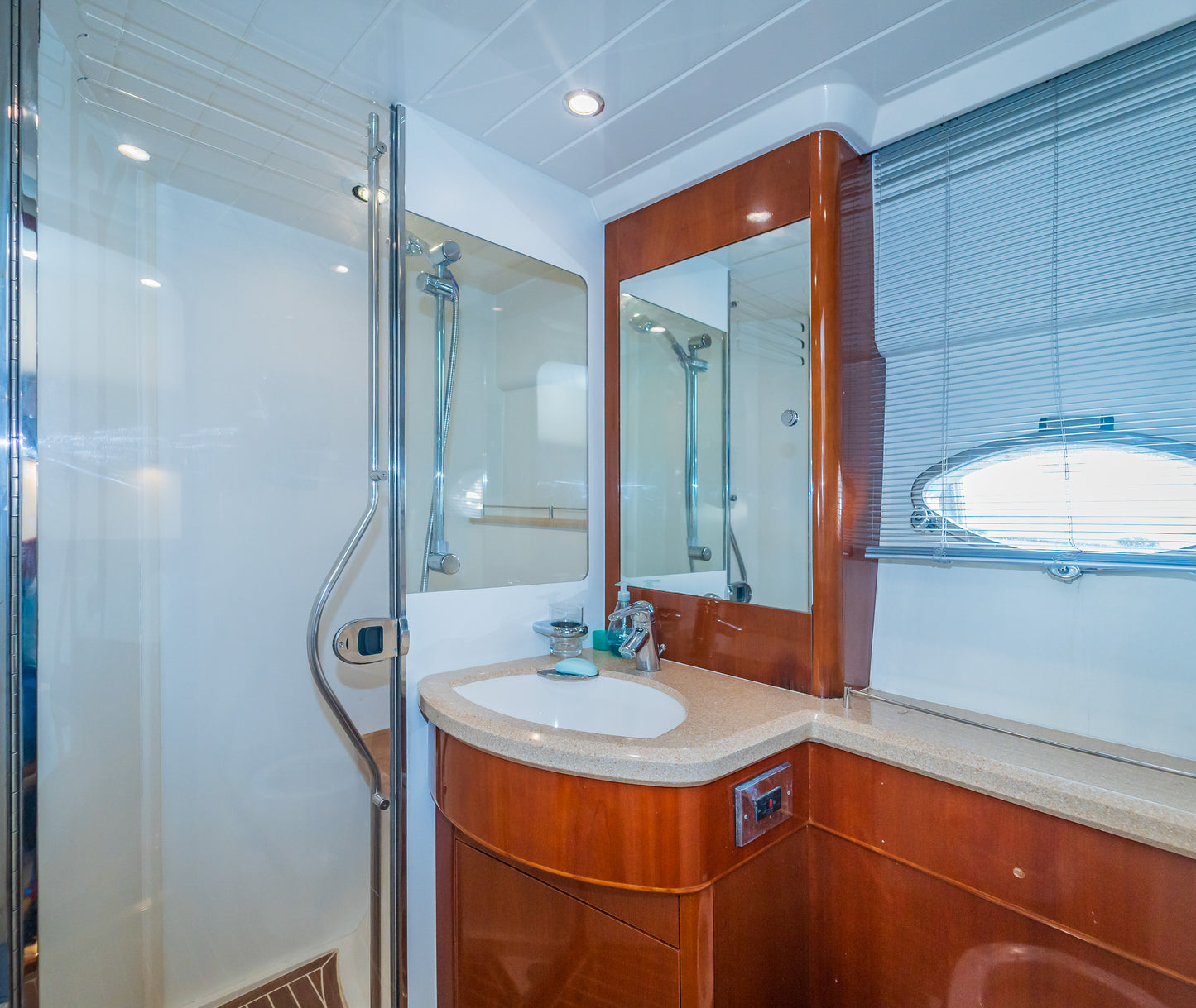 Yate Princess 62'