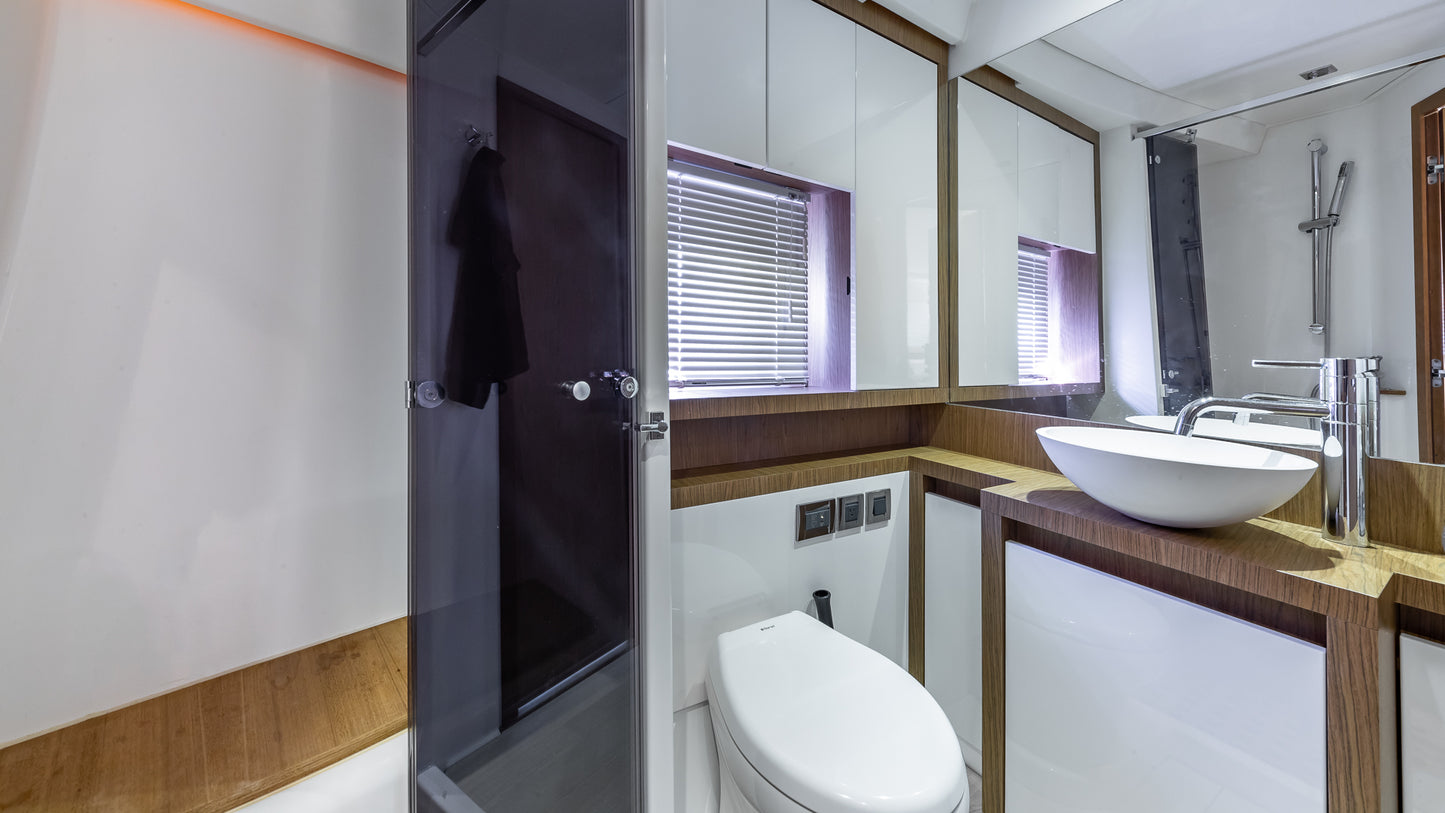 Beneteau 52' Yacht
