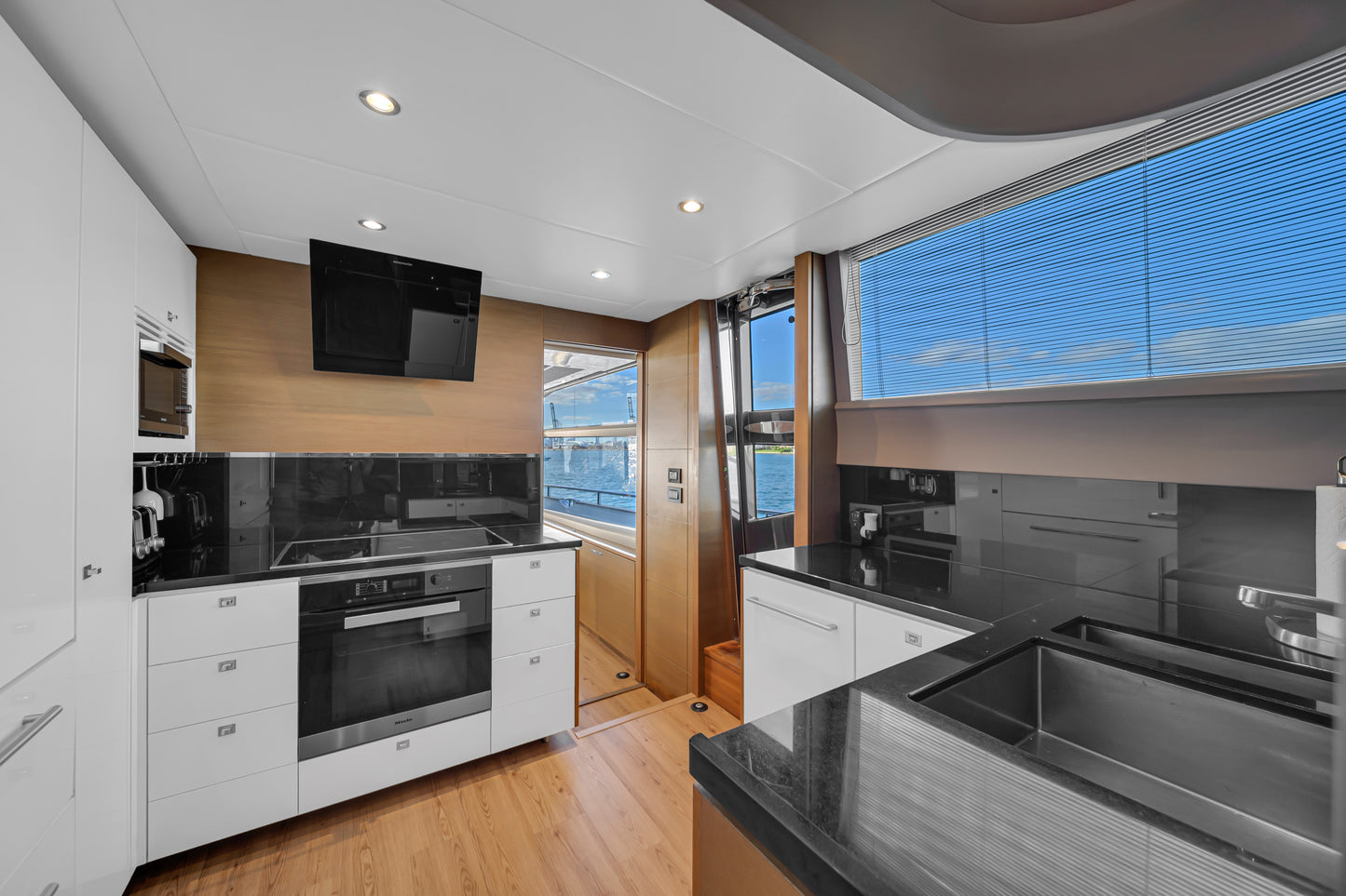 Princess 88' Yacht