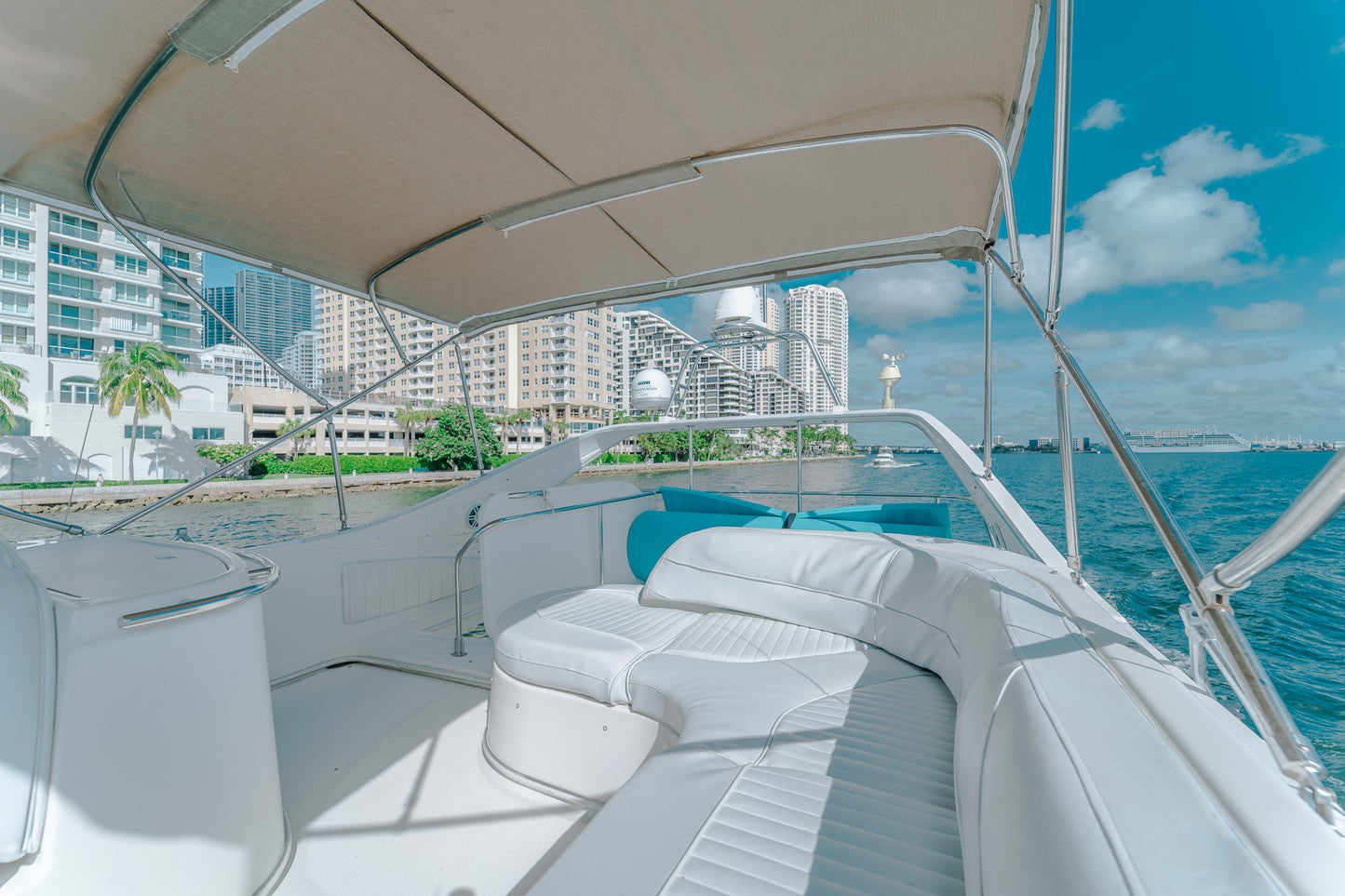 Maxum 50' Yacht