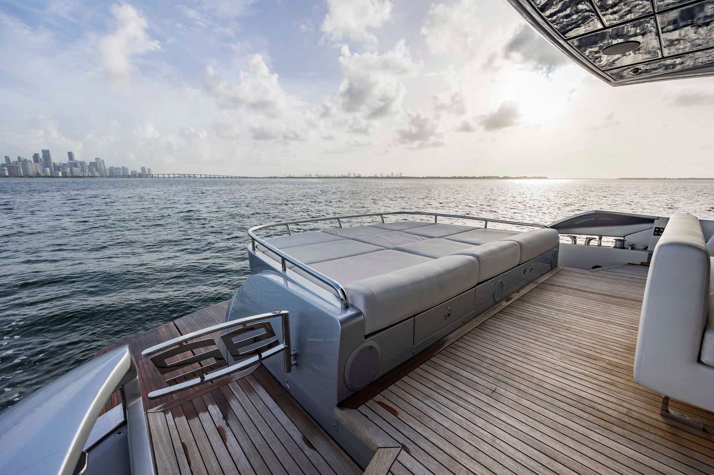 Pershing 92' Yacht