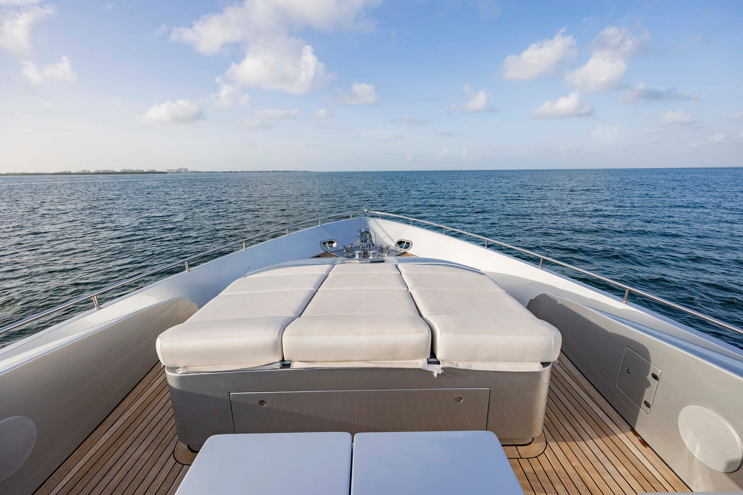 Pershing 92' Yacht