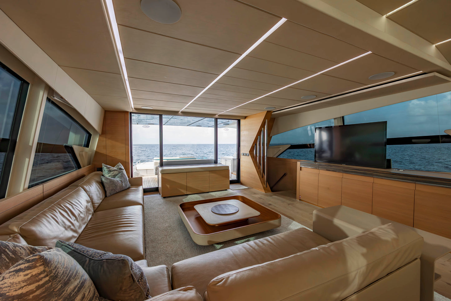 Pershing 92' Yacht