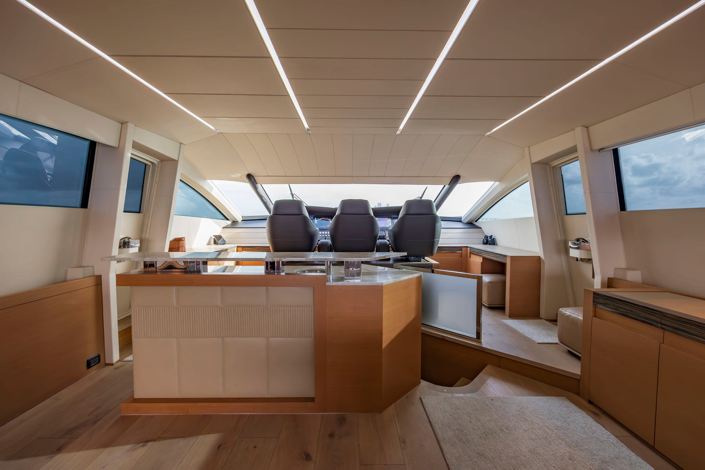 Pershing 92' Yacht