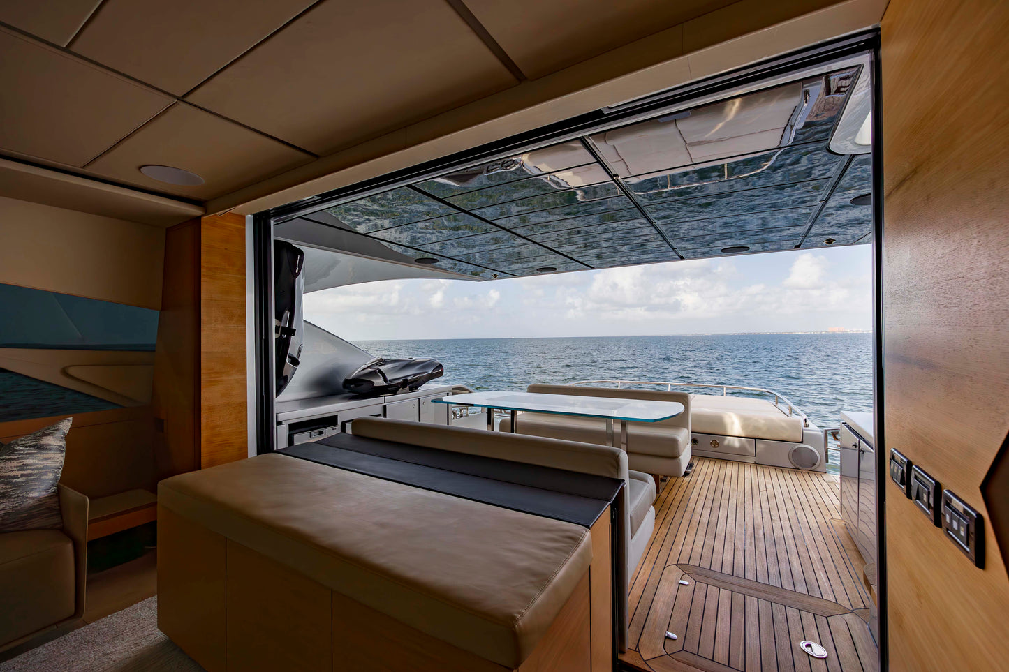 Pershing 92' Yacht
