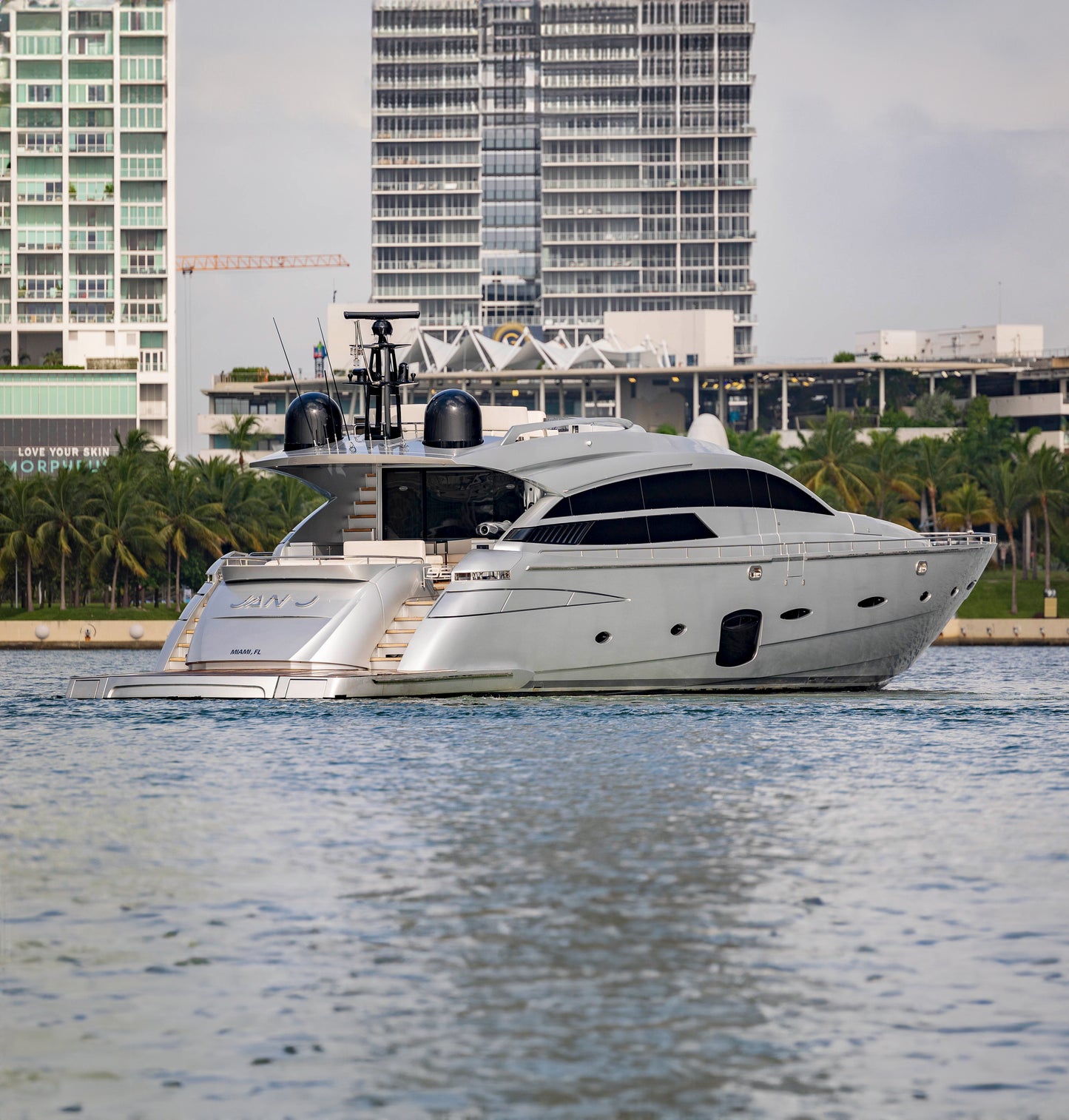 Pershing 92' Yacht