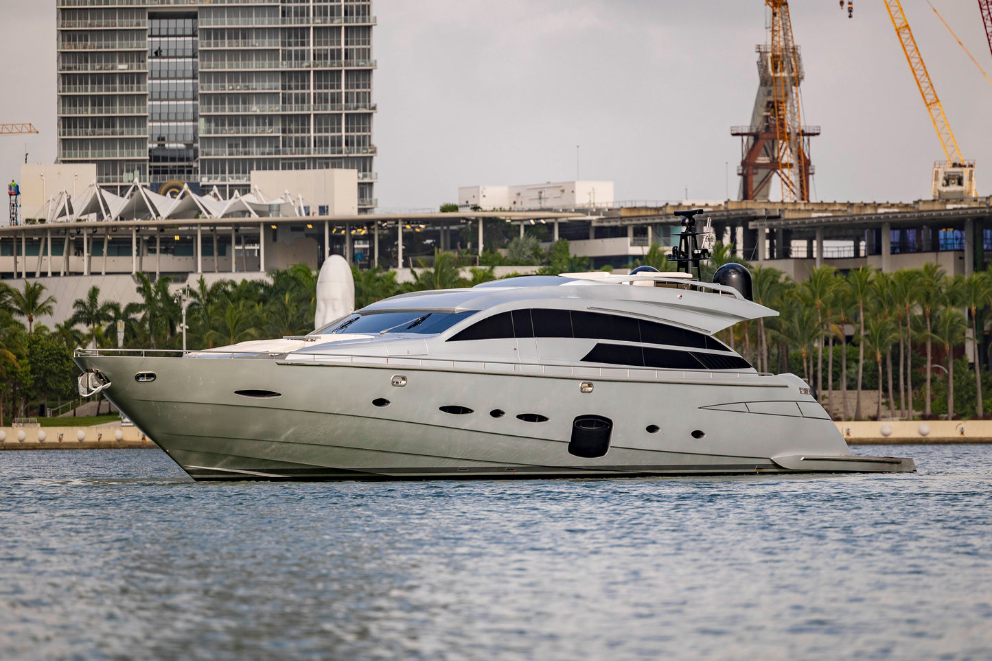 Pershing 92' Yacht