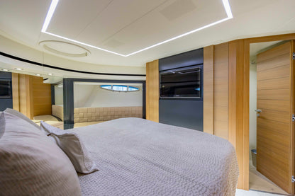 Pershing 92' Yacht