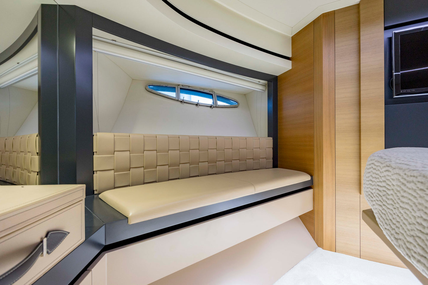 Pershing 92' Yacht