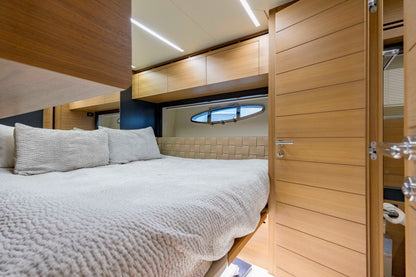 Pershing 92' Yacht