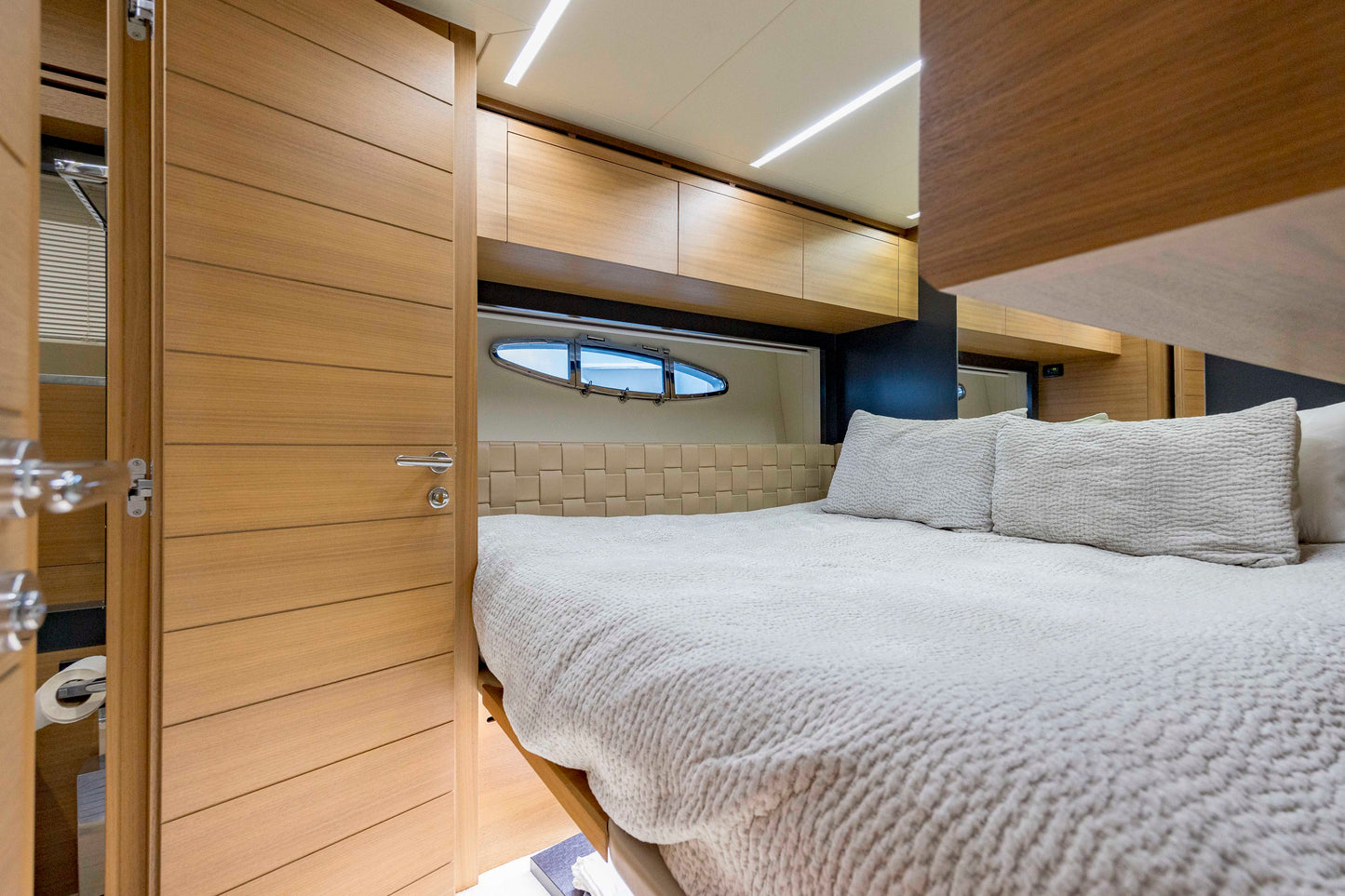 Pershing 92' Yacht