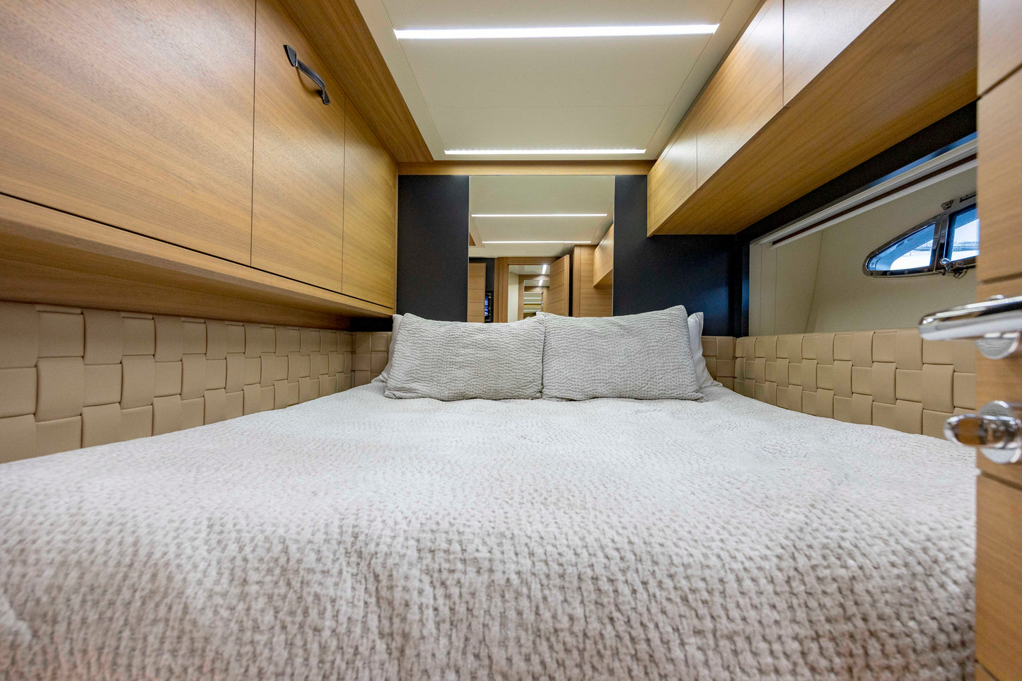 Pershing 92' Yacht