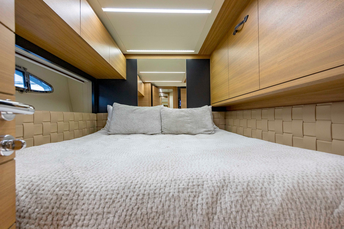 Pershing 92' Yacht
