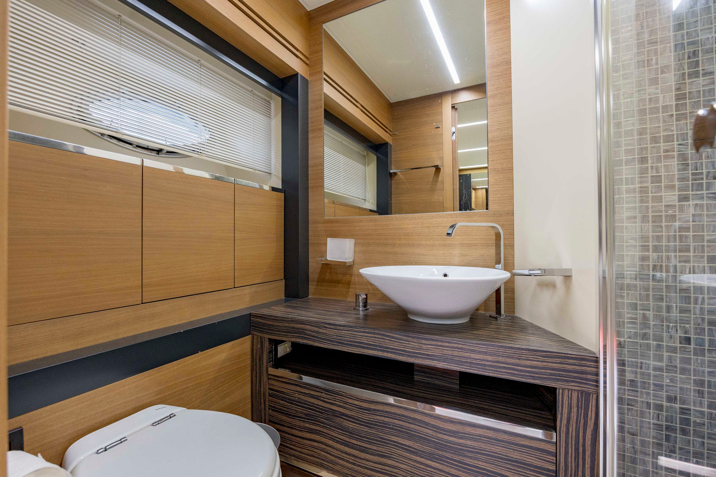Pershing 92' Yacht