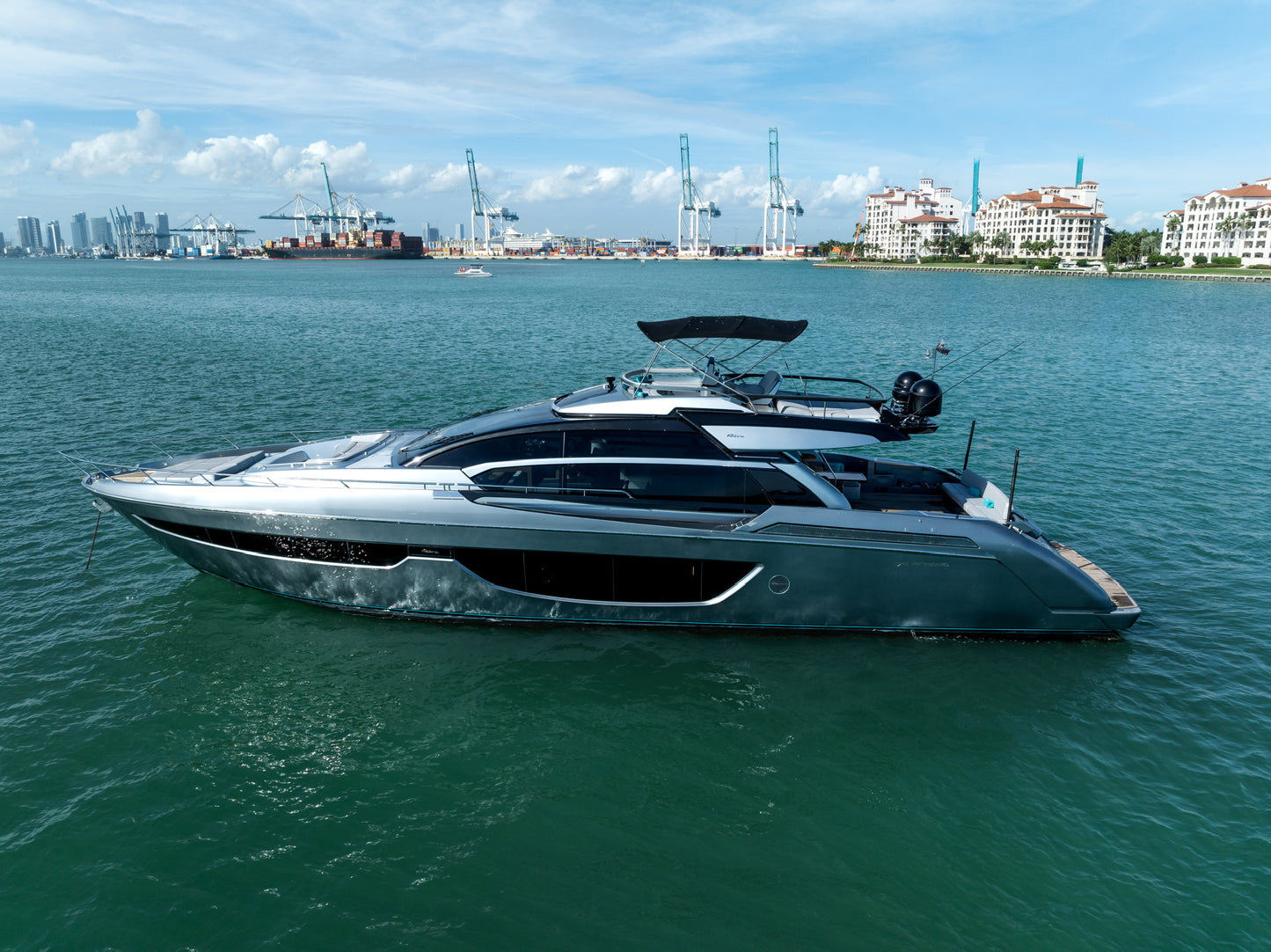 Riva 76' Yacht