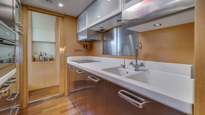Yate Aicon 75'