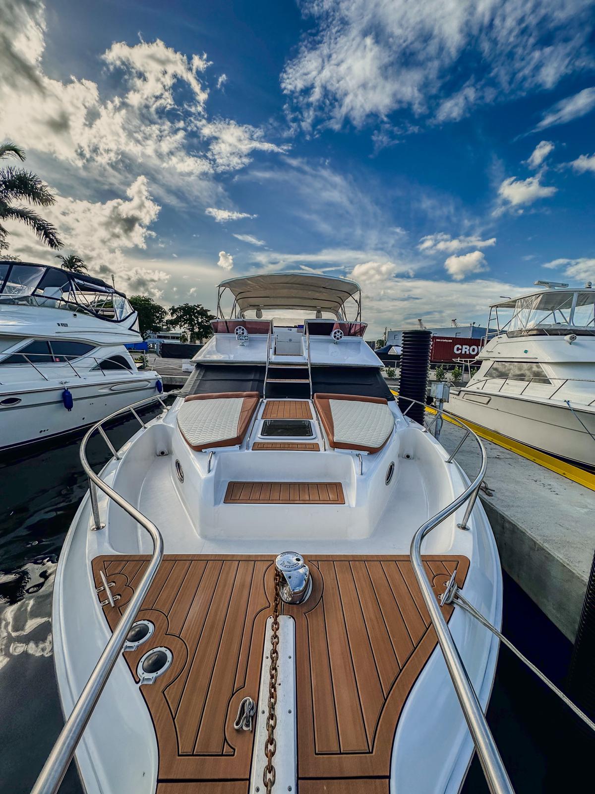 Yate Sea Ray 48'