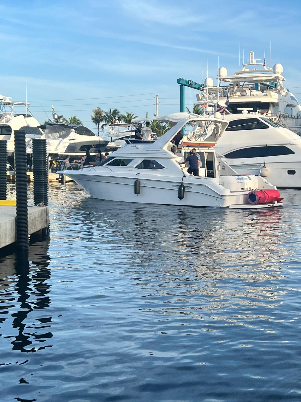 Yate Sea Ray 48'