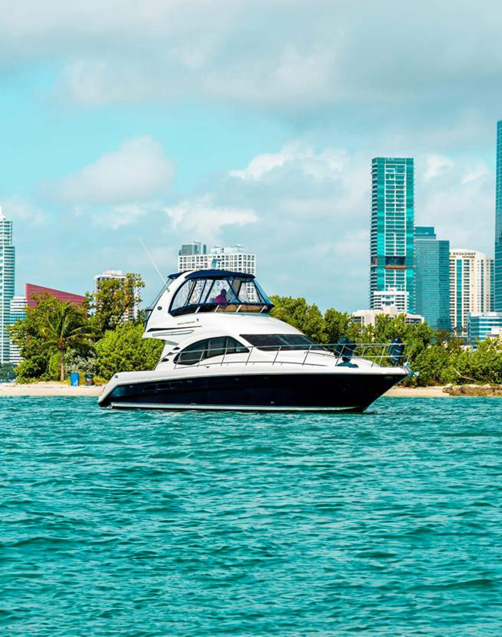 Sea Ray 50' Yacht