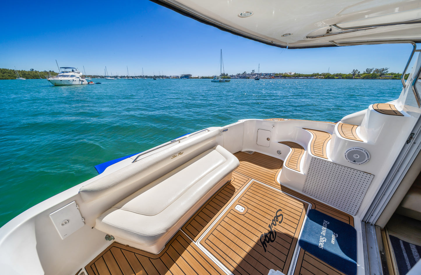 Sea Ray 44' Yacht