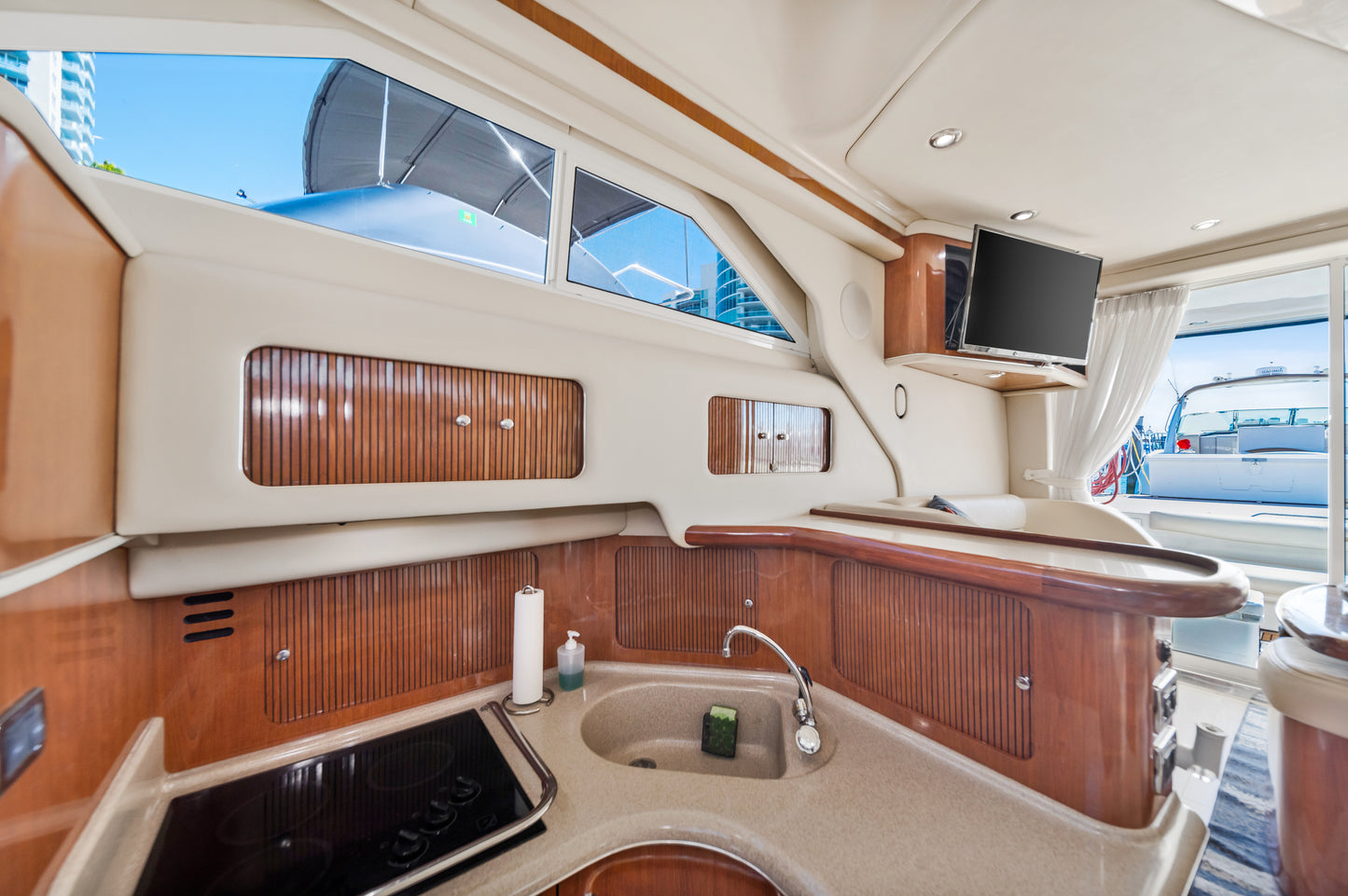 Sea Ray 44' Yacht