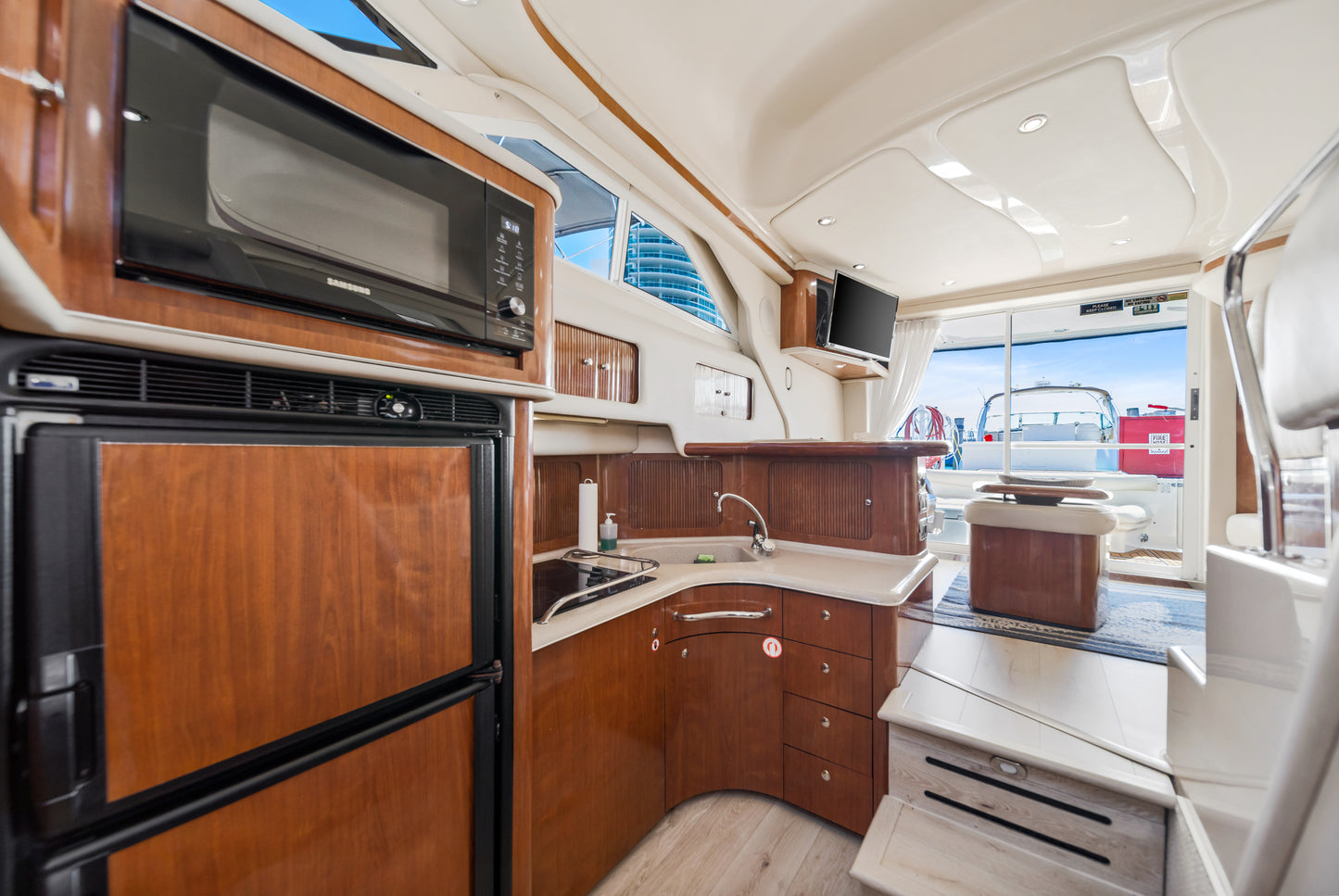 Sea Ray 44' Yacht