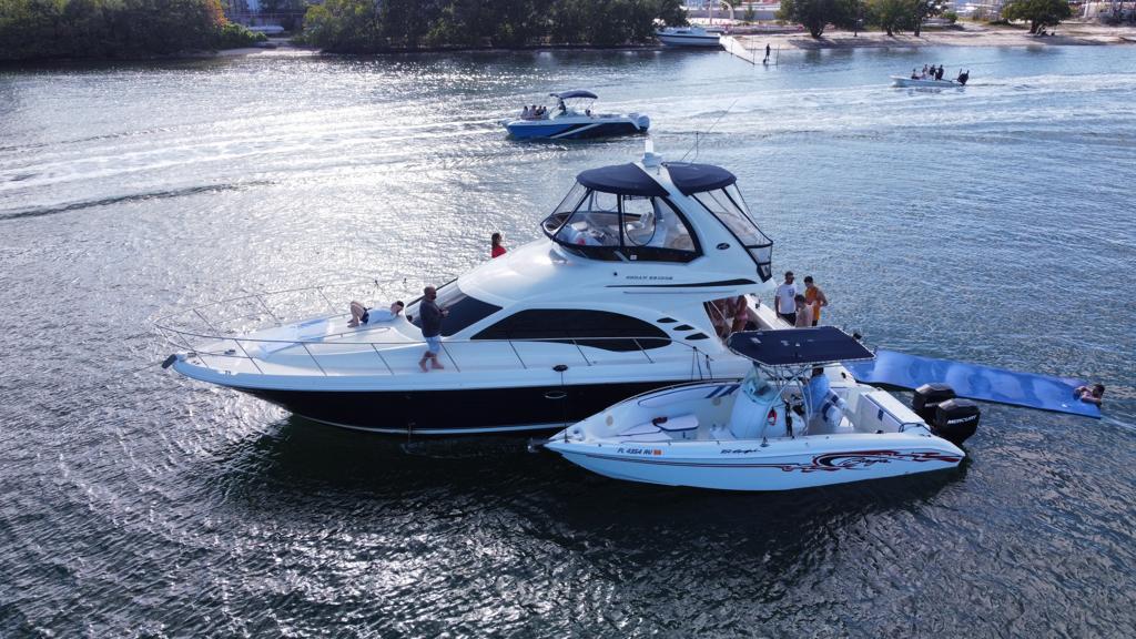 Sea Ray 50' Yacht